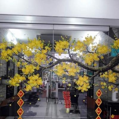 vẽ trang trí trên kính